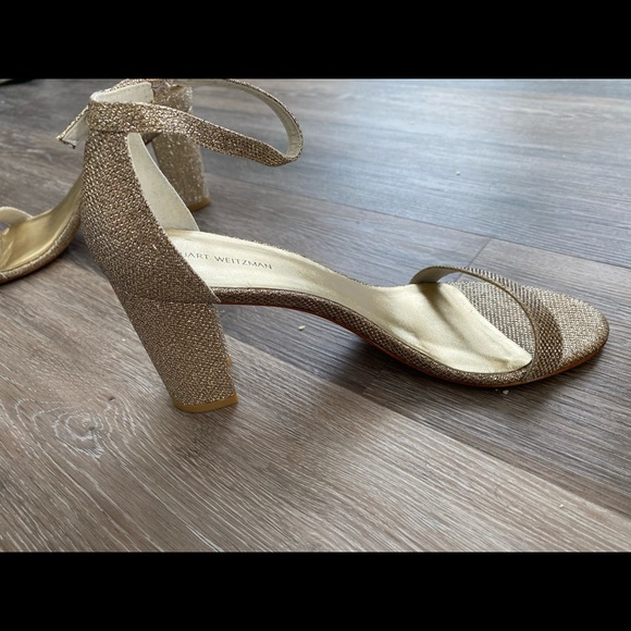 Stuart Weitzman Pump - never worn - Picture 4 of 11